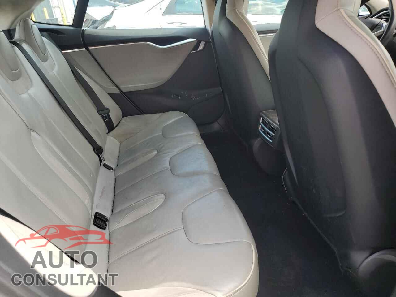 TESLA MODEL S 2013 - 5YJSA1CN6DFP26326