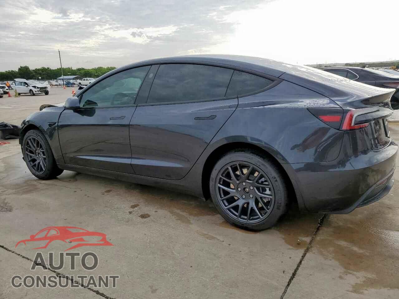 TESLA MODEL 3 2025 - 5YJ3E1EAXSF908532