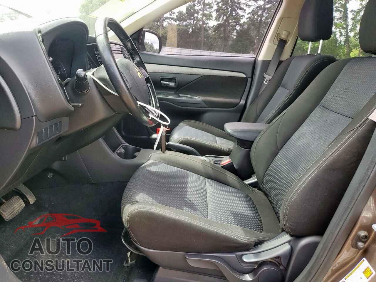 MITSUBISHI OUTLANDER 2016 - JA4AD3A39GZ003501
