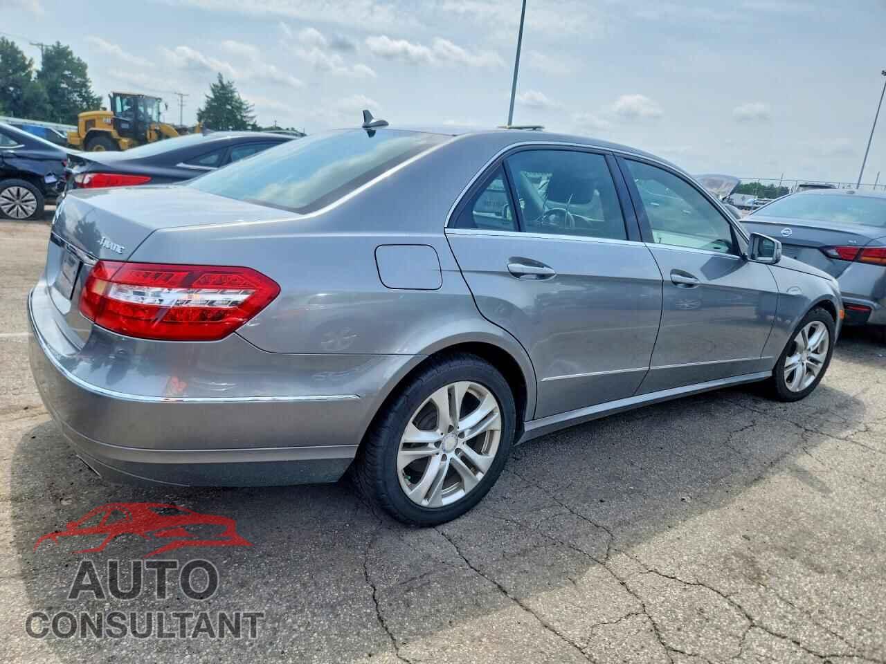 MERCEDES-BENZ E-CLASS 2011 - WDDHF8HB2BA266998
