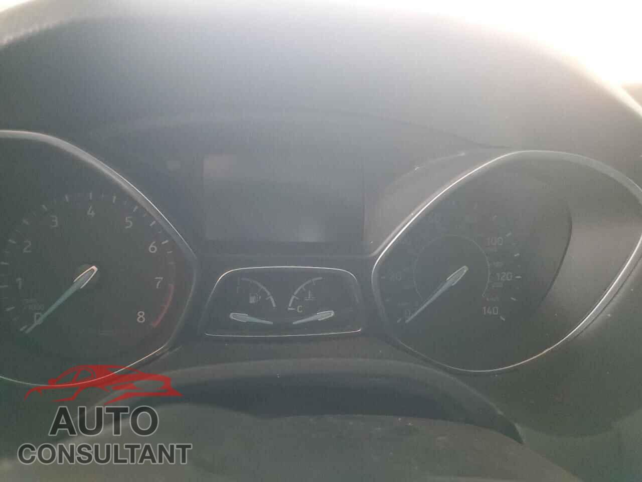 FORD FOCUS 2015 - 1FADP3K22FL219455