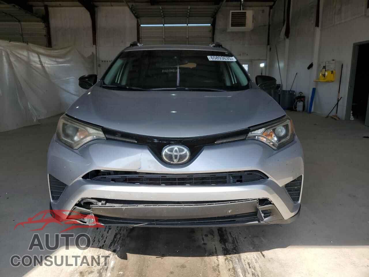 TOYOTA RAV4 2017 - 2T3BFREV6HW604174