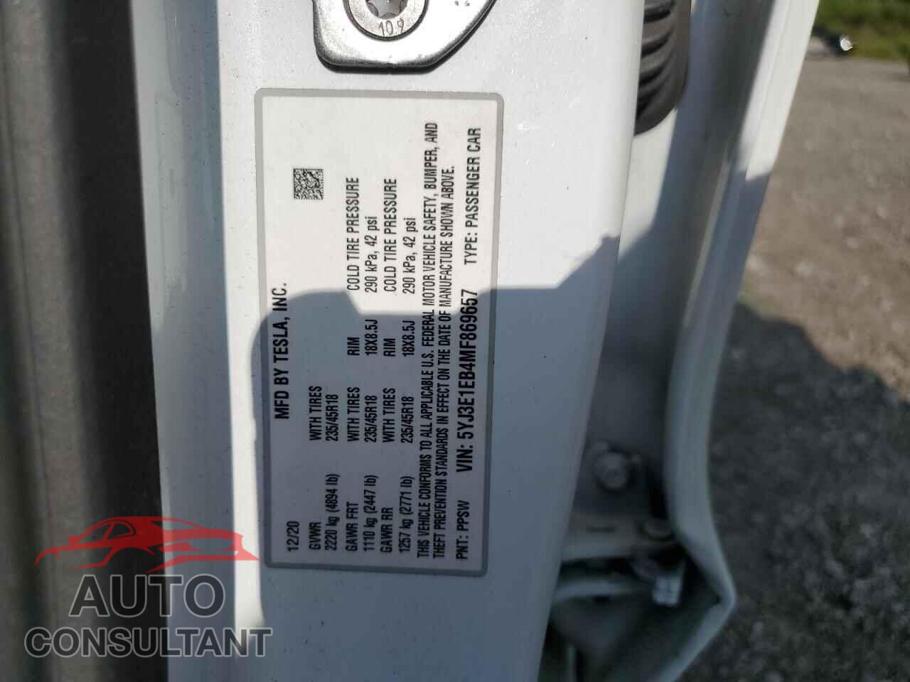 TESLA MODEL 3 2021 - 5YJ3E1EB4MF869657