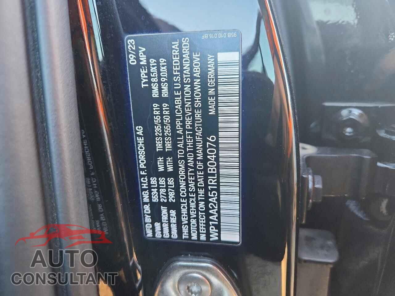 PORSCHE MACAN 2024 - WP1AA2A51RLB04076