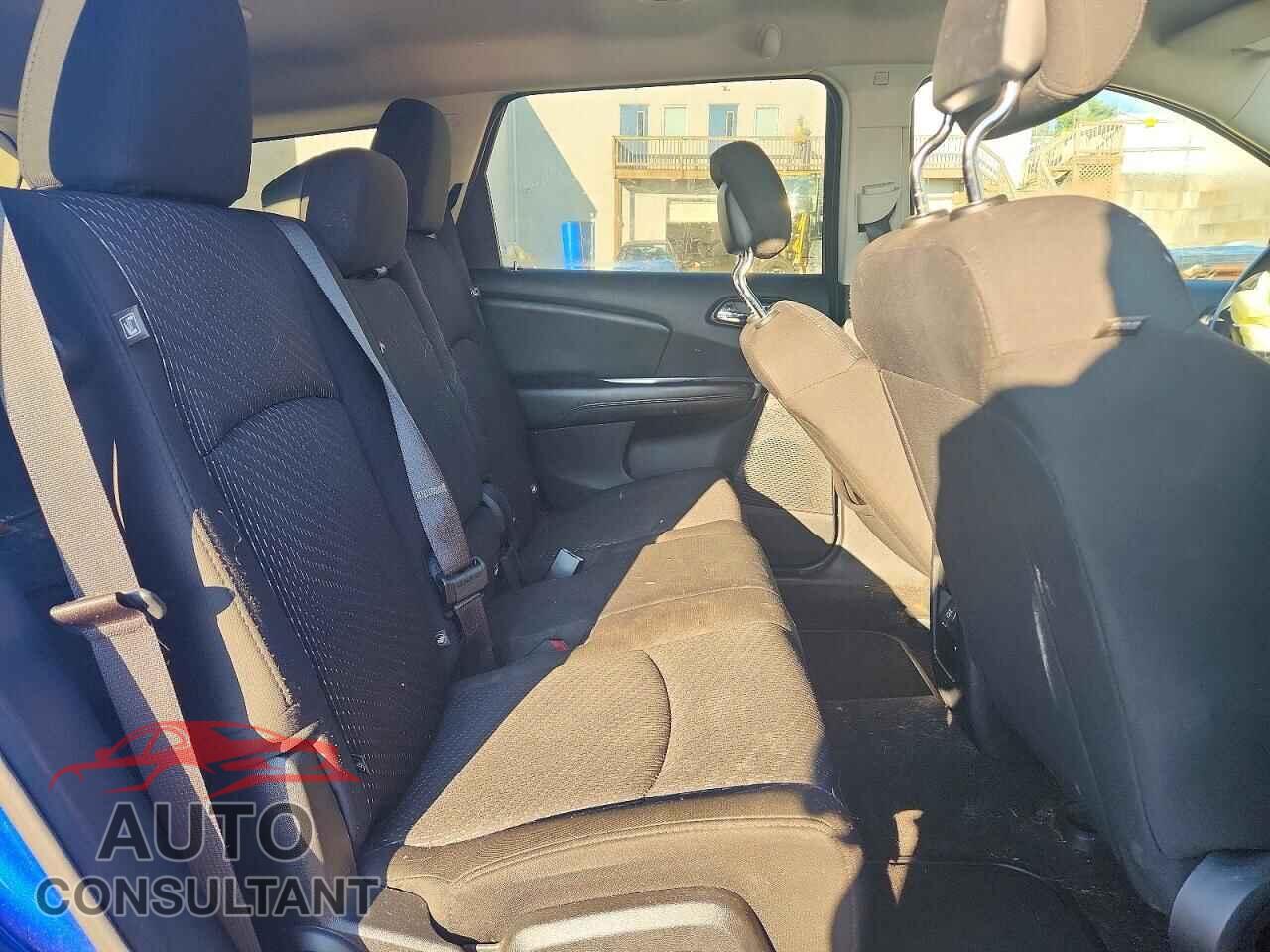 DODGE JOURNEY 2015 - 3C4PDCBB4FT599824