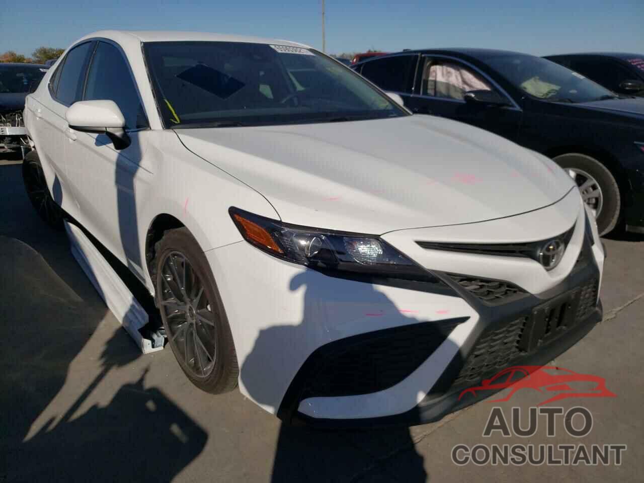 TOYOTA CAMRY 2021 - 4T1G11AKXMU497375