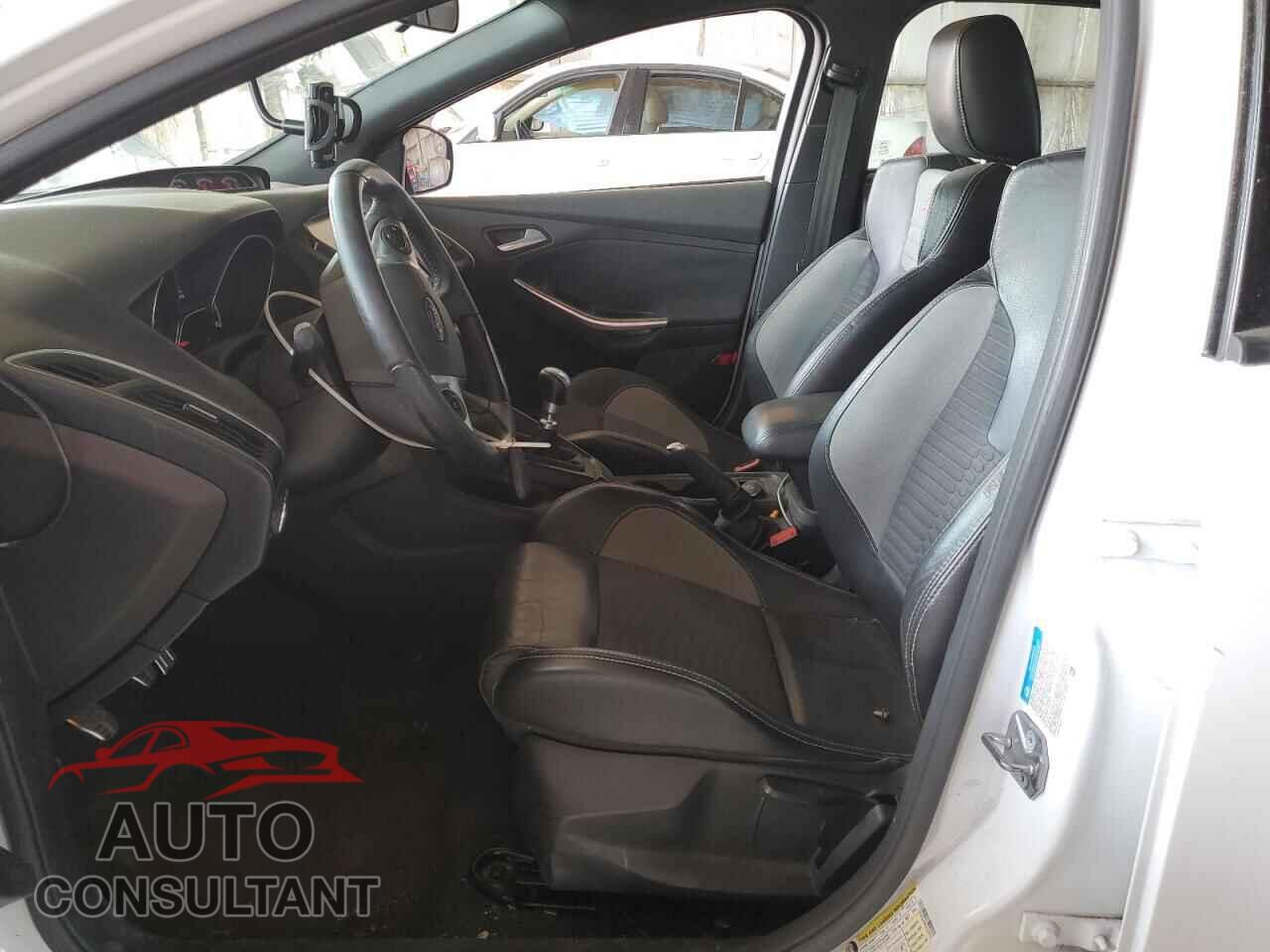 FORD FOCUS 2014 - 1FADP3L9XEL442420
