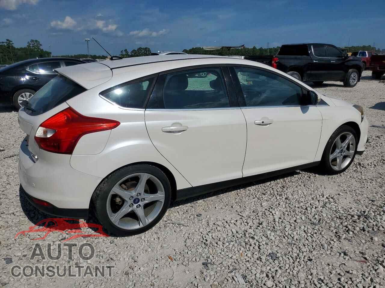 FORD FOCUS 2014 - 1FADP3N22EL195927