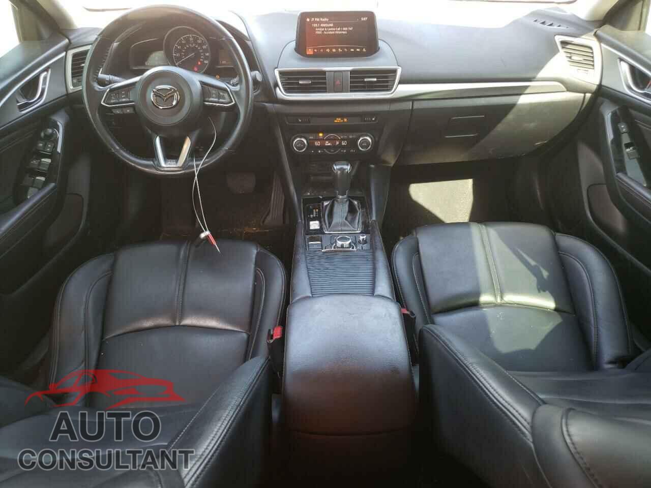 MAZDA 3 2017 - 3MZBN1L77HM123308