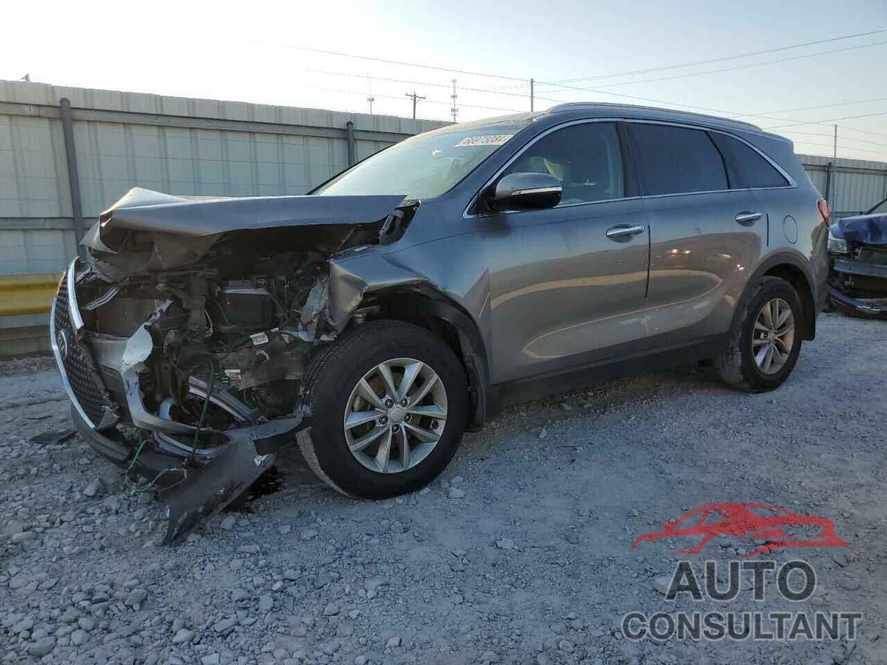 KIA SORENTO 2018 - 5XYPG4A57JG355707