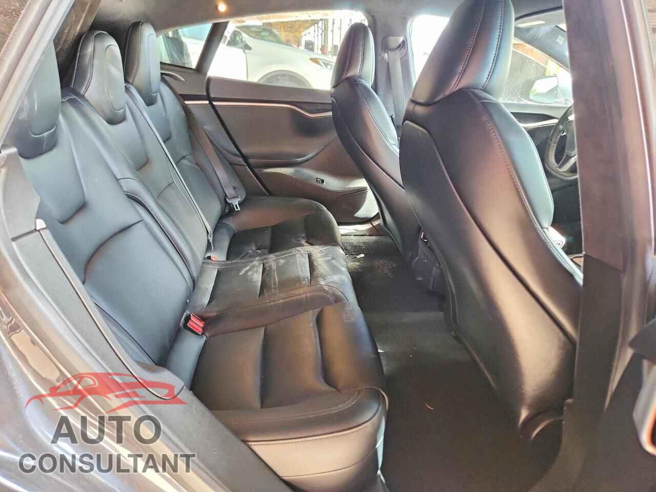 TESLA MODEL S 2020 - 5YJSA1E29LF385263