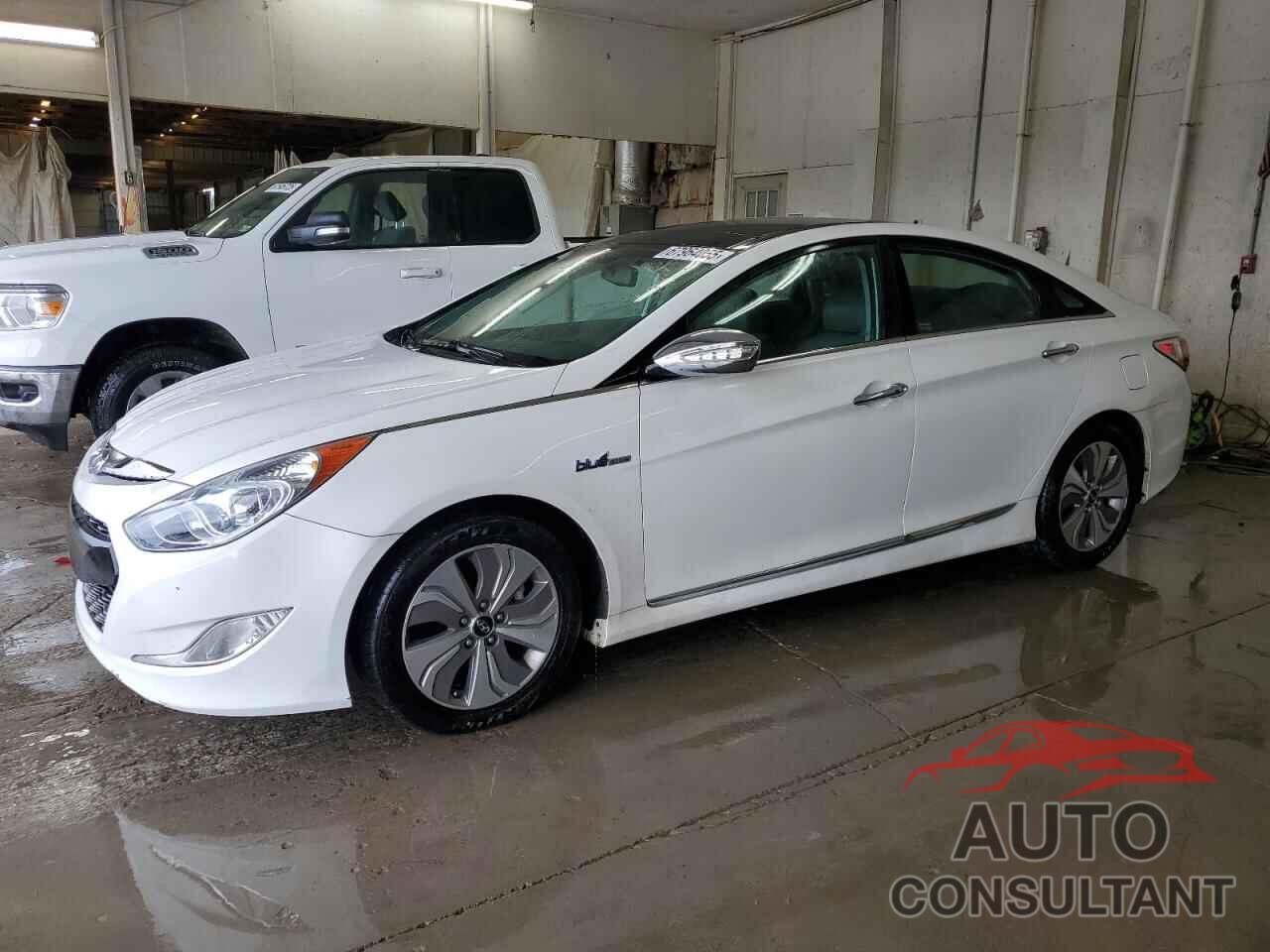 HYUNDAI SONATA 2015 - KMHEC4A45FA126004