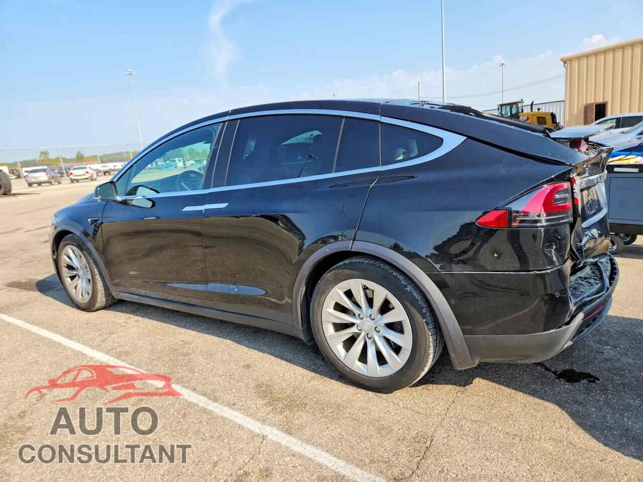 TESLA MODEL X 2017 - 5YJXCAE24HF050290