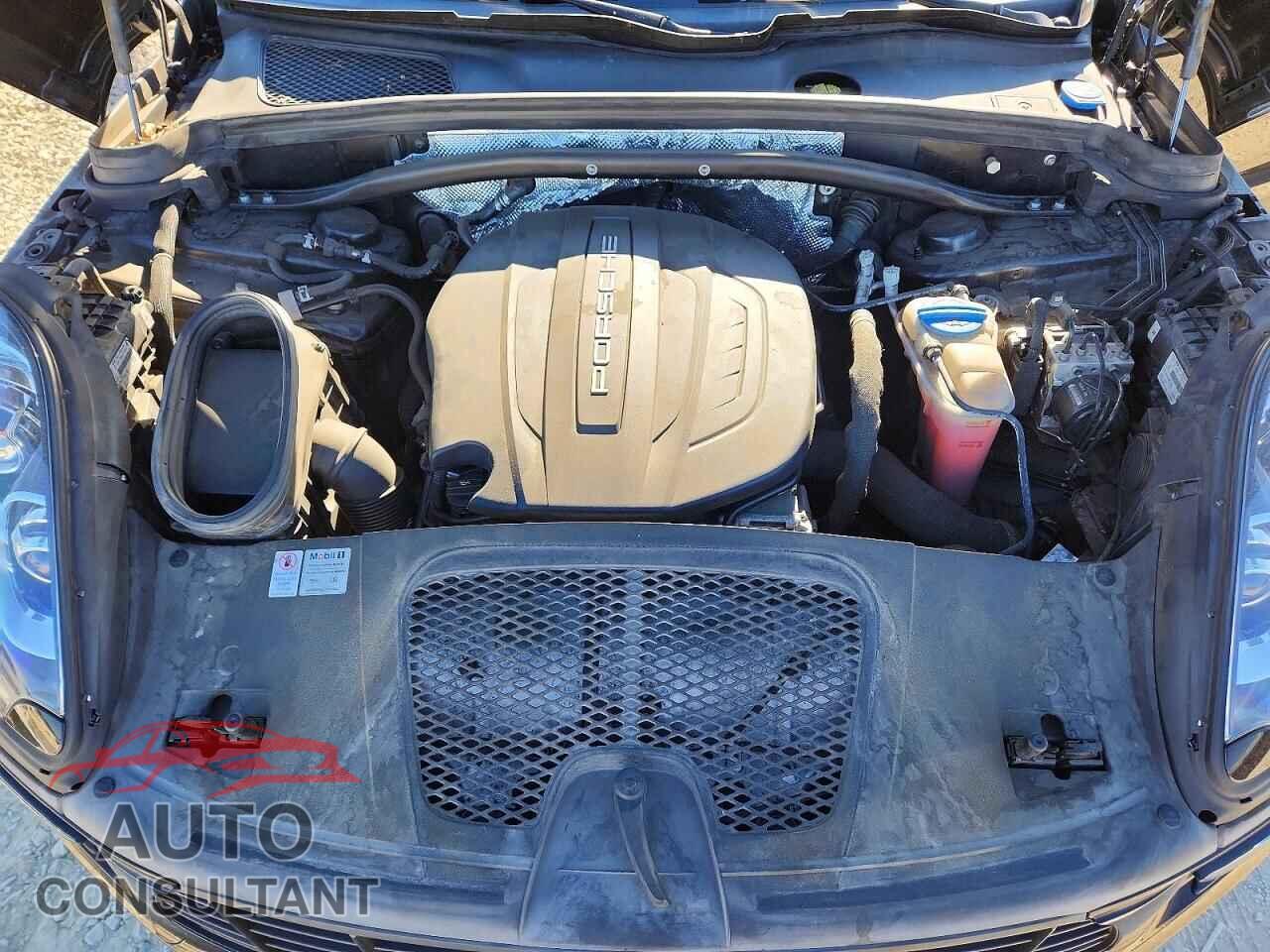 PORSCHE MACAN 2018 - WP1AA2A57JLB00747