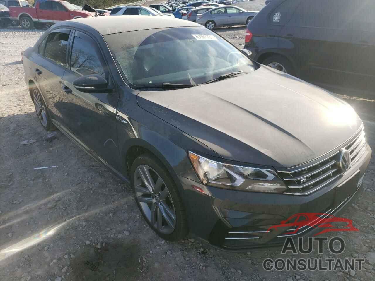 VOLKSWAGEN PASSAT 2018 - 1VWAA7A37JC018978