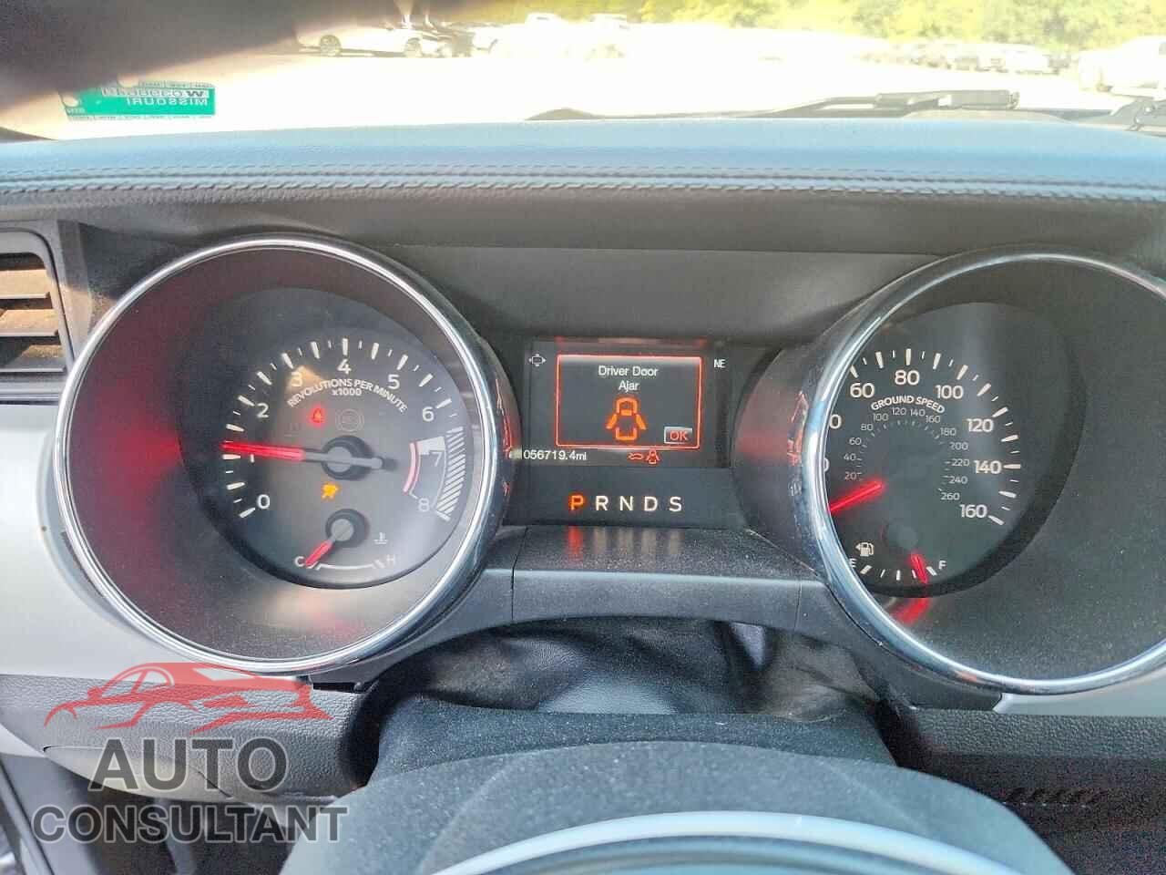 FORD MUSTANG 2015 - 1FATP8UH4F5397902