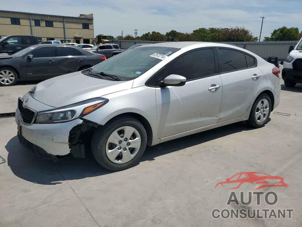 KIA FORTE 2018 - 3KPFL4A79JE201313