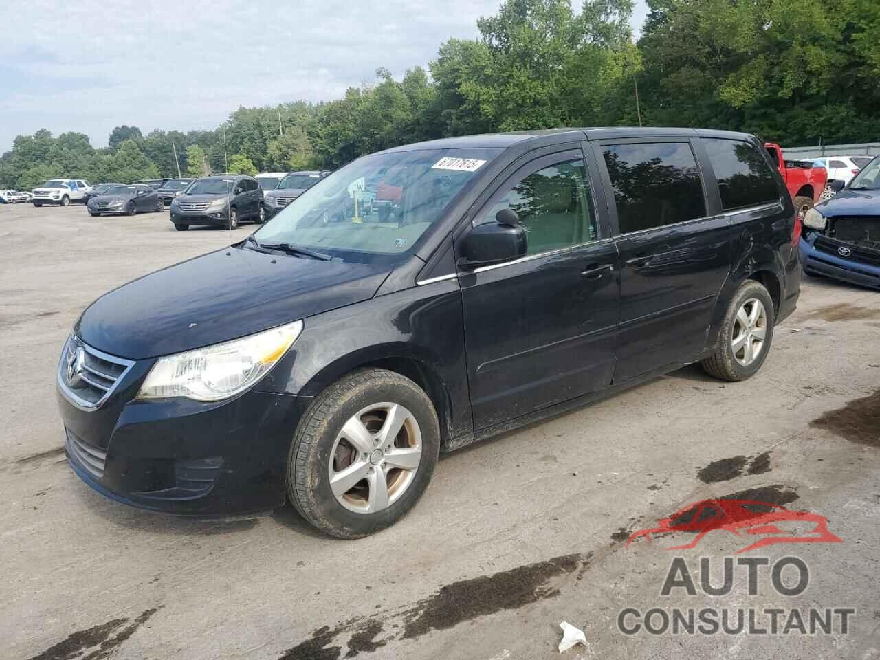 VOLKSWAGEN ROUTAN 2010 - 2V4RW3D14AR348407