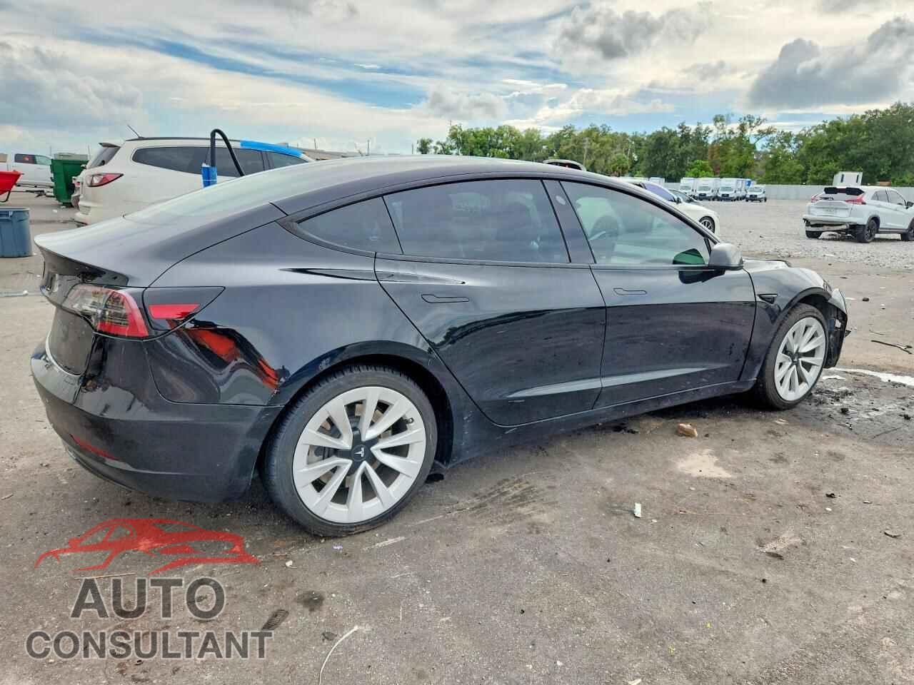 TESLA MODEL 3 2023 - 5YJ3E1EA0PF492577