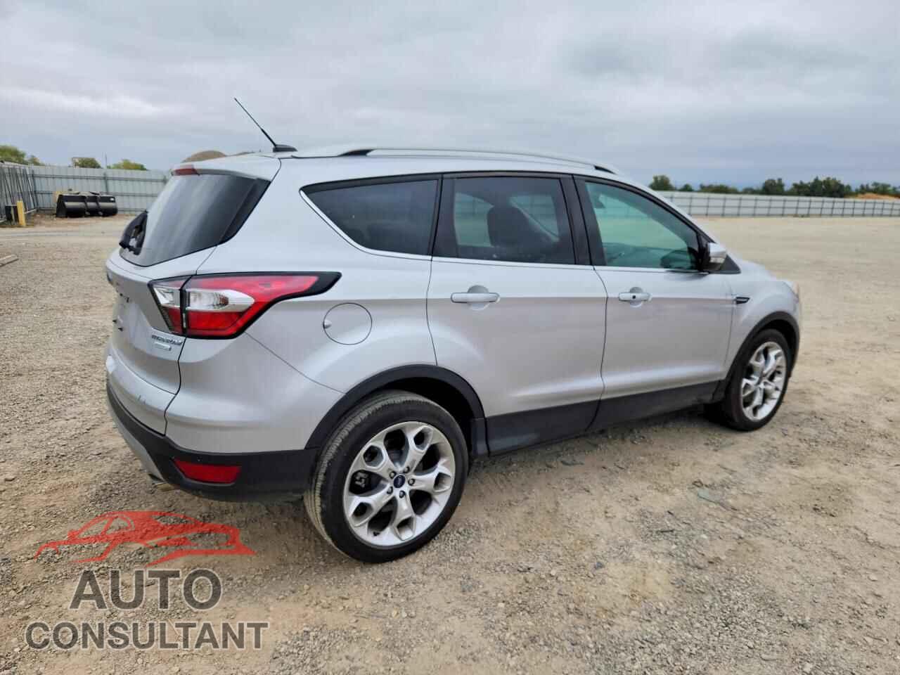 FORD ESCAPE 2017 - 1FMCU0J97HUF08822