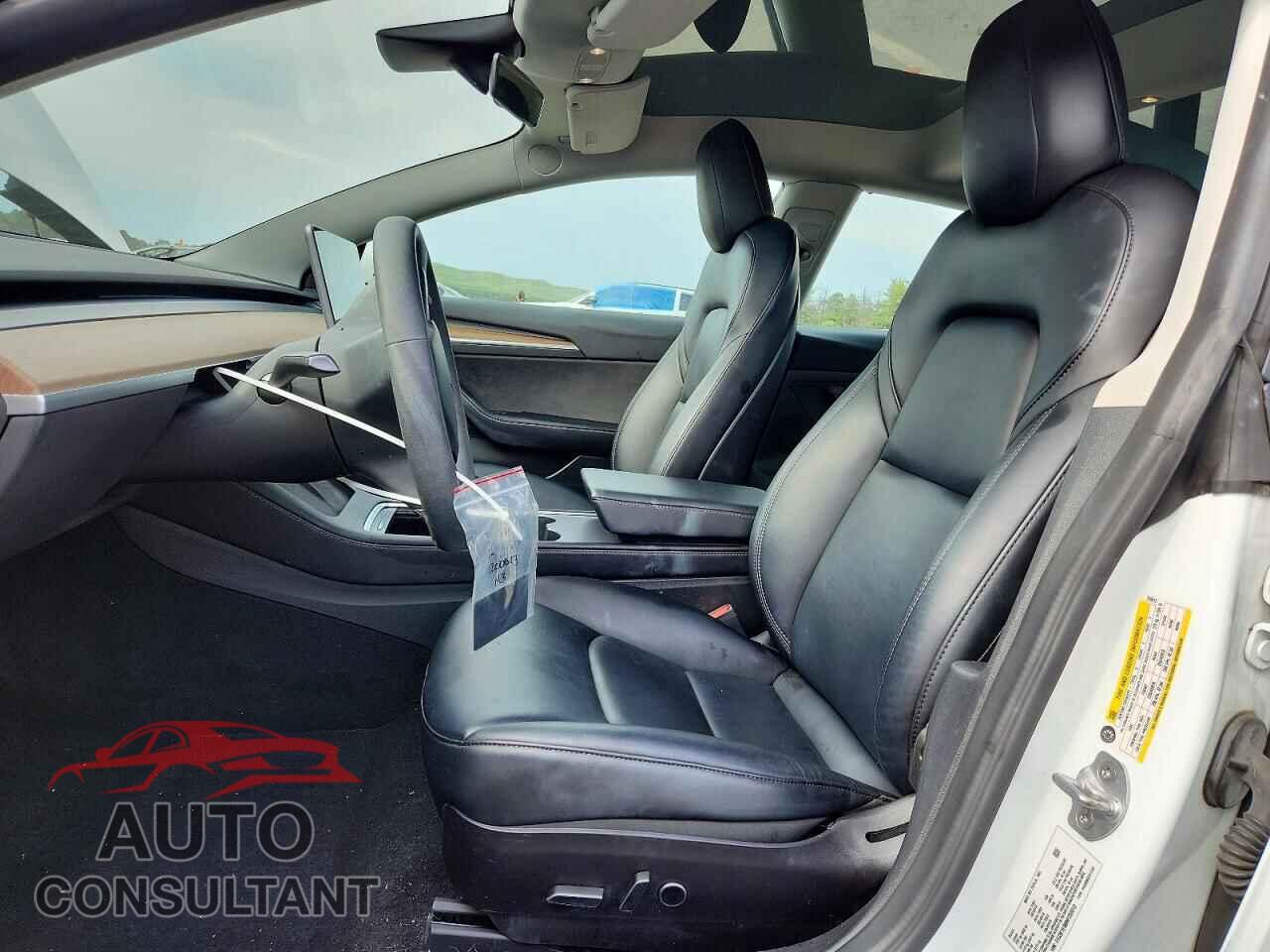 TESLA MODEL 3 2022 - 5YJ3E1EB8NF250013