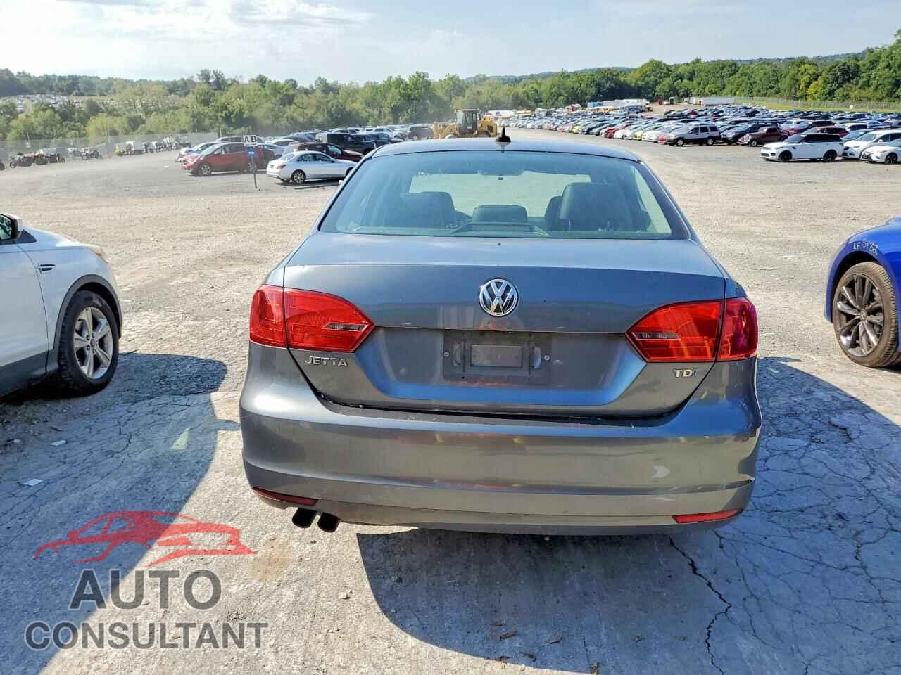 VOLKSWAGEN JETTA 2014 - 3VWLL7AJ8EM321533