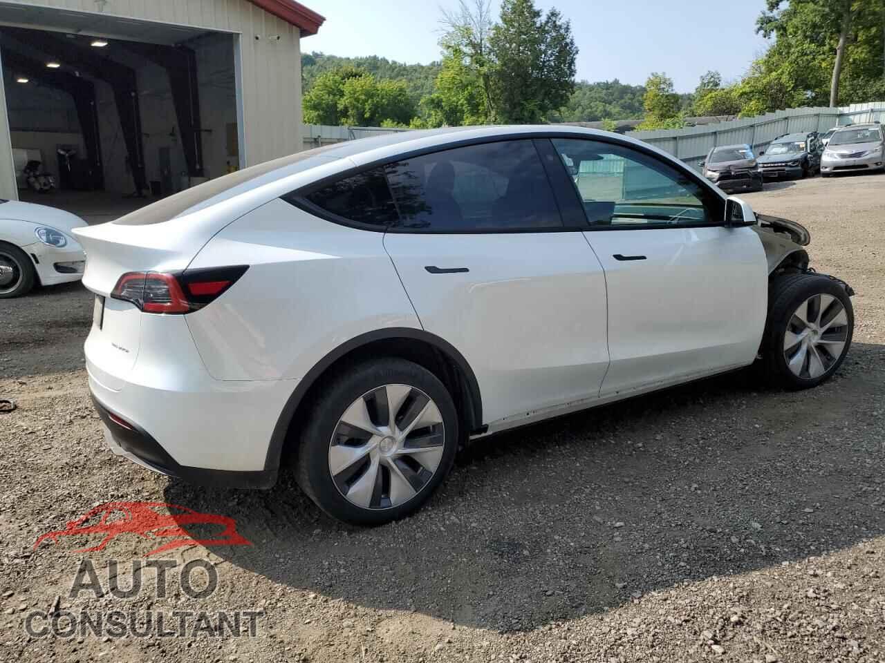 TESLA MODEL Y 2023 - 7SAYGDEE1PF764576