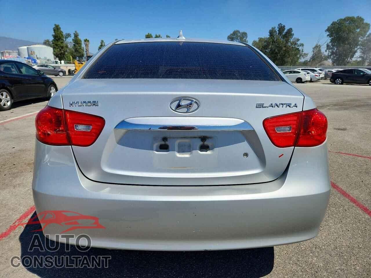 HYUNDAI ELANTRA 2010 - KMHDU4AD7AU993467