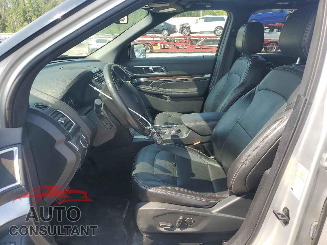FORD EXPLORER 2018 - 1FM5K8FHXJGB49015