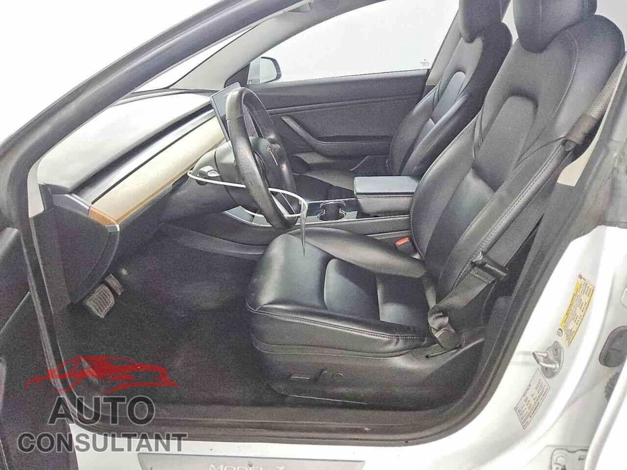 TESLA MODEL 3 2019 - 5YJ3E1EA6KF437897