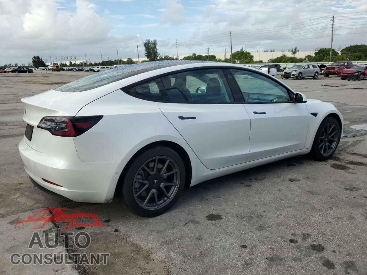TESLA MODEL 3 2021 - 5YJ3E1EA8MF057933