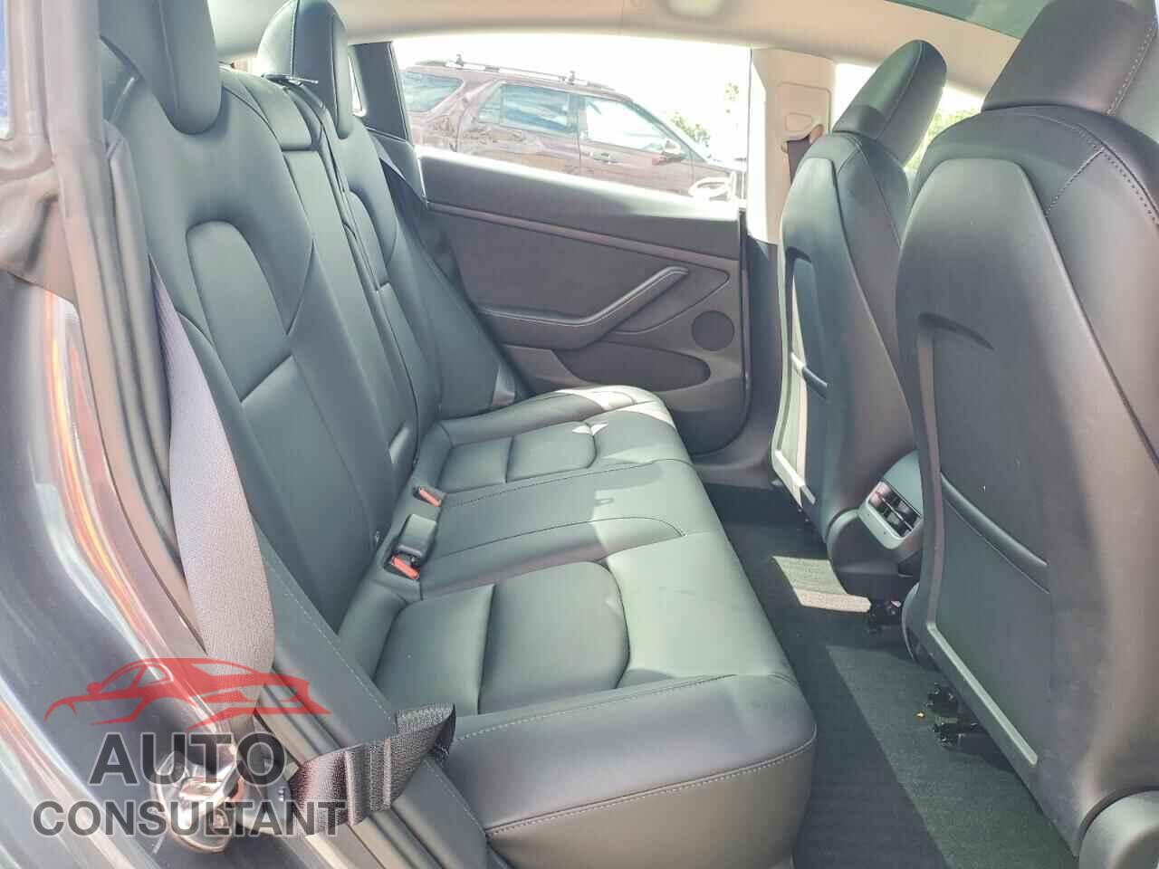 TESLA MODEL 3 2023 - 5YJ3E1EA5PF698297