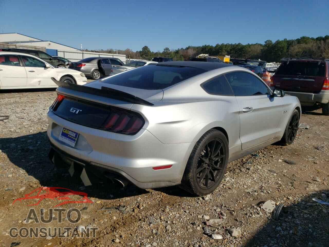 FORD MUSTANG 2018 - 1FA6P8CFXJ5159607