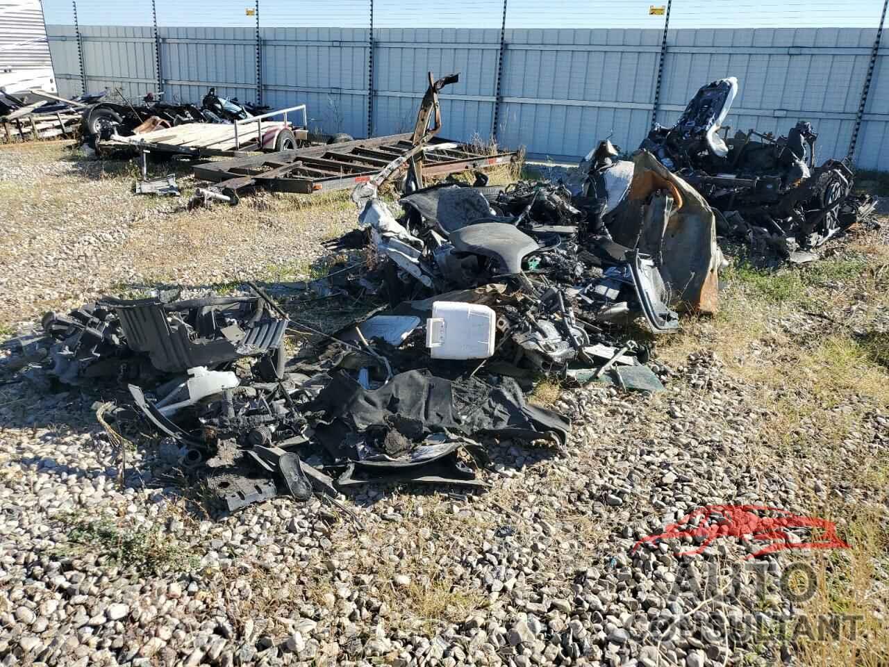 TESLA MODEL X 2022 - 7SAXCBE66NF357094