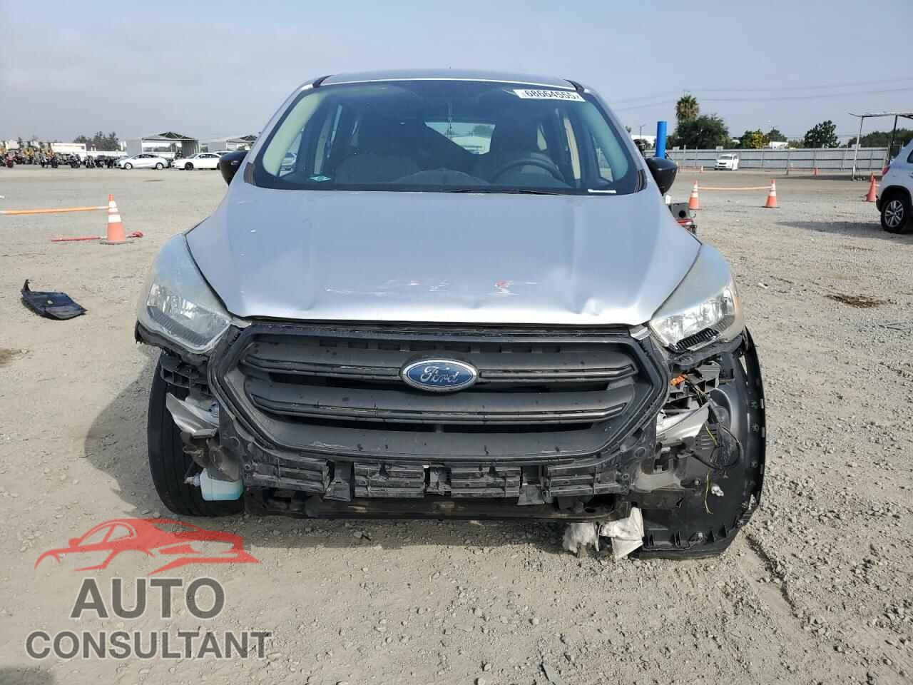 FORD ESCAPE 2017 - 1FMCU0F71HUD85218