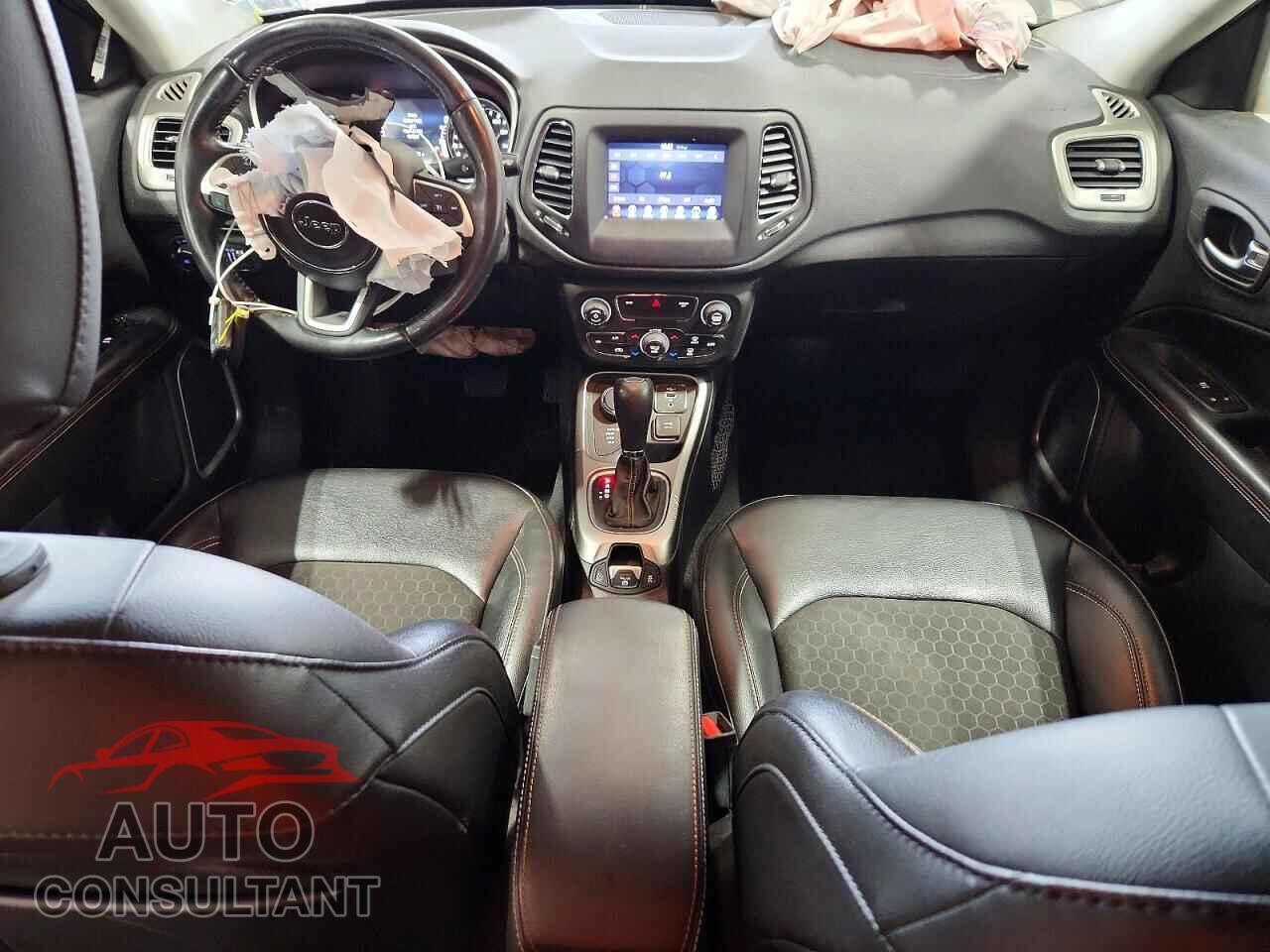 JEEP COMPASS 2020 - 3C4NJDBB5LT239690