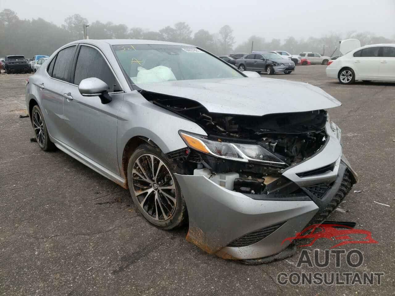 TOYOTA CAMRY 2018 - 4T1B11HK4JU124148