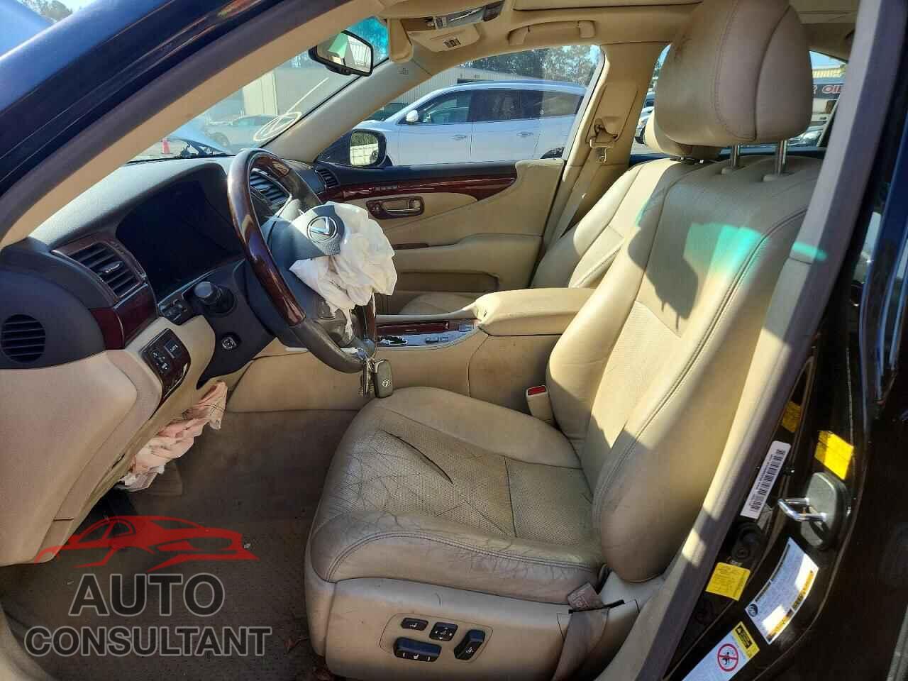 LEXUS LS460 2011 - JTHCL5EF4B5011652