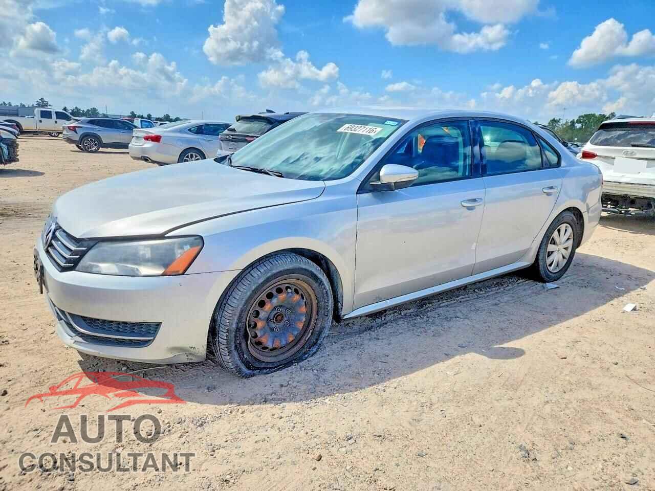 VOLKSWAGEN PASSAT 2012 - 1VWAH7A37CC035018