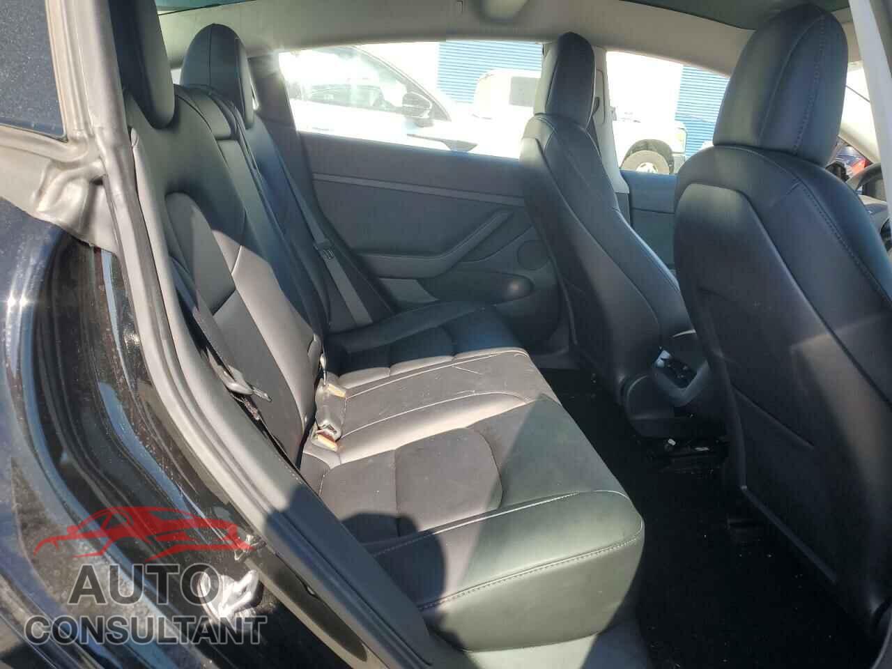 TESLA MODEL 3 2021 - 5YJ3E1EA9MF070366