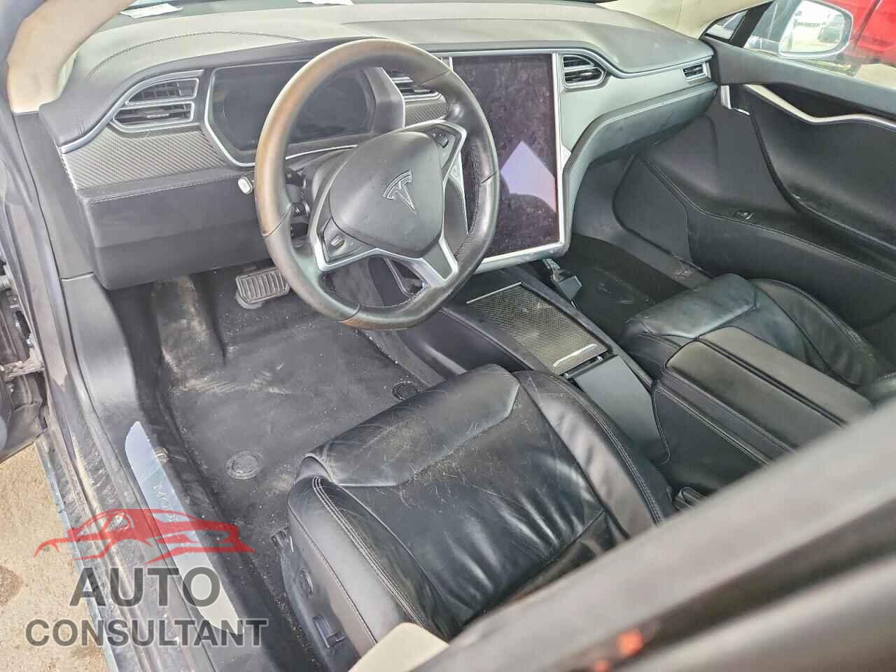 TESLA MODEL S 2017 - 5YJSA1E22HF205189