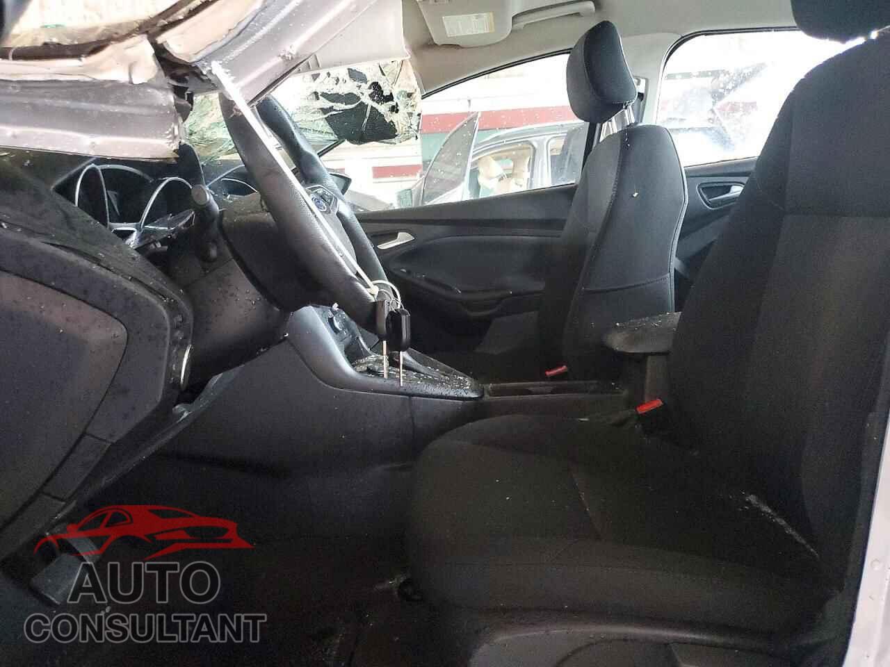 FORD FOCUS 2018 - 1FADP3FE9JL283778
