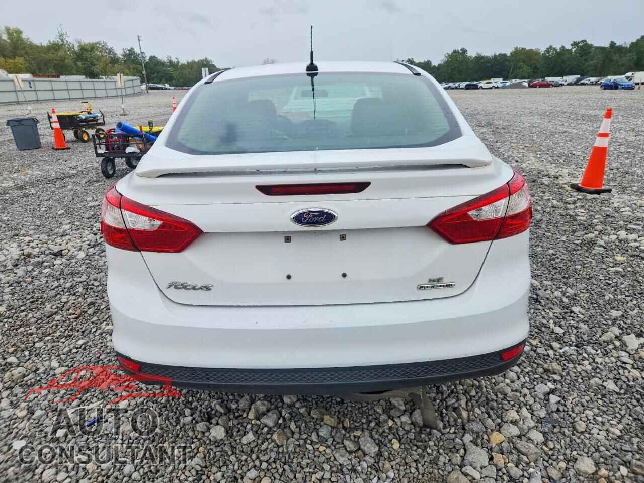 FORD FOCUS 2014 - 1FADP3F28EL142759