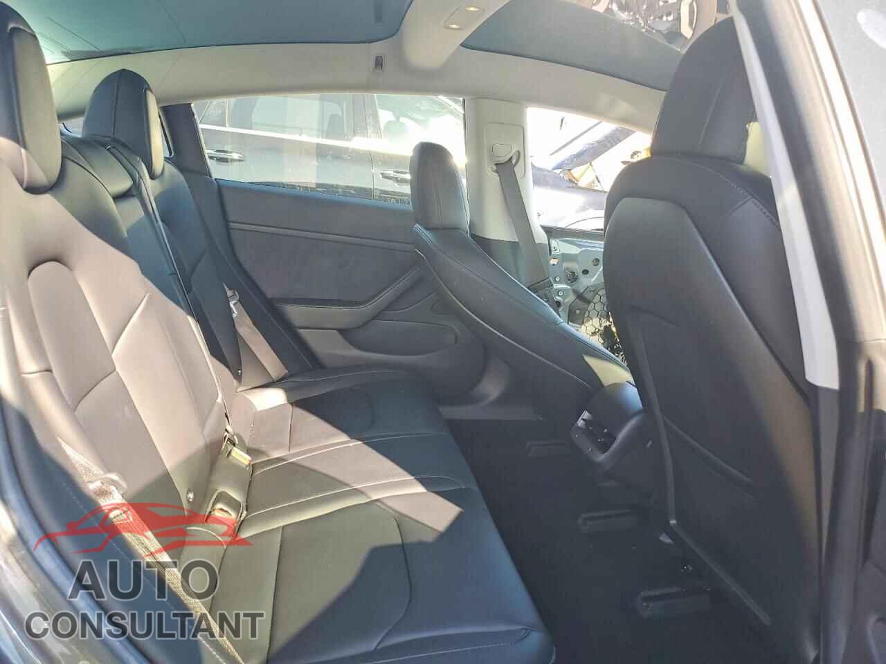 TESLA MODEL 3 2018 - 5YJ3E1EA9JF011992