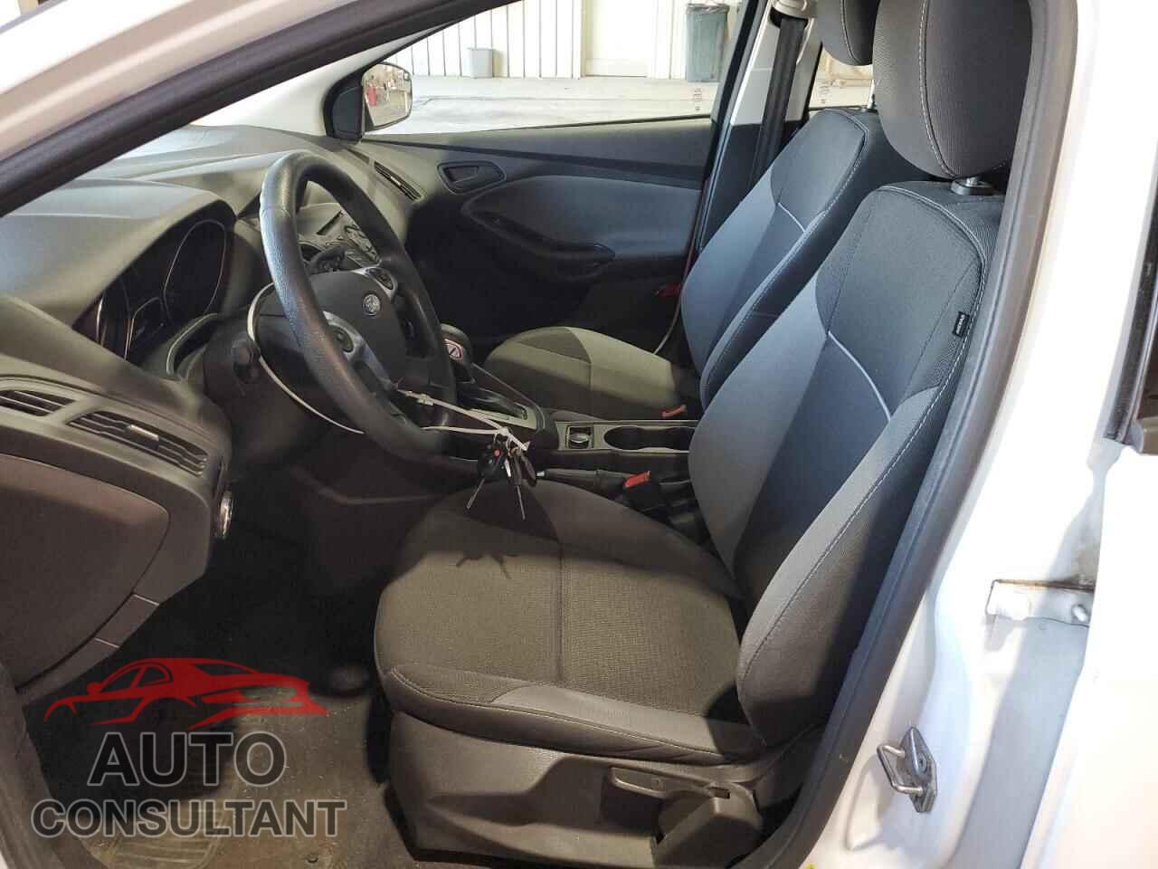FORD FOCUS 2014 - 1FADP3E26EL446819
