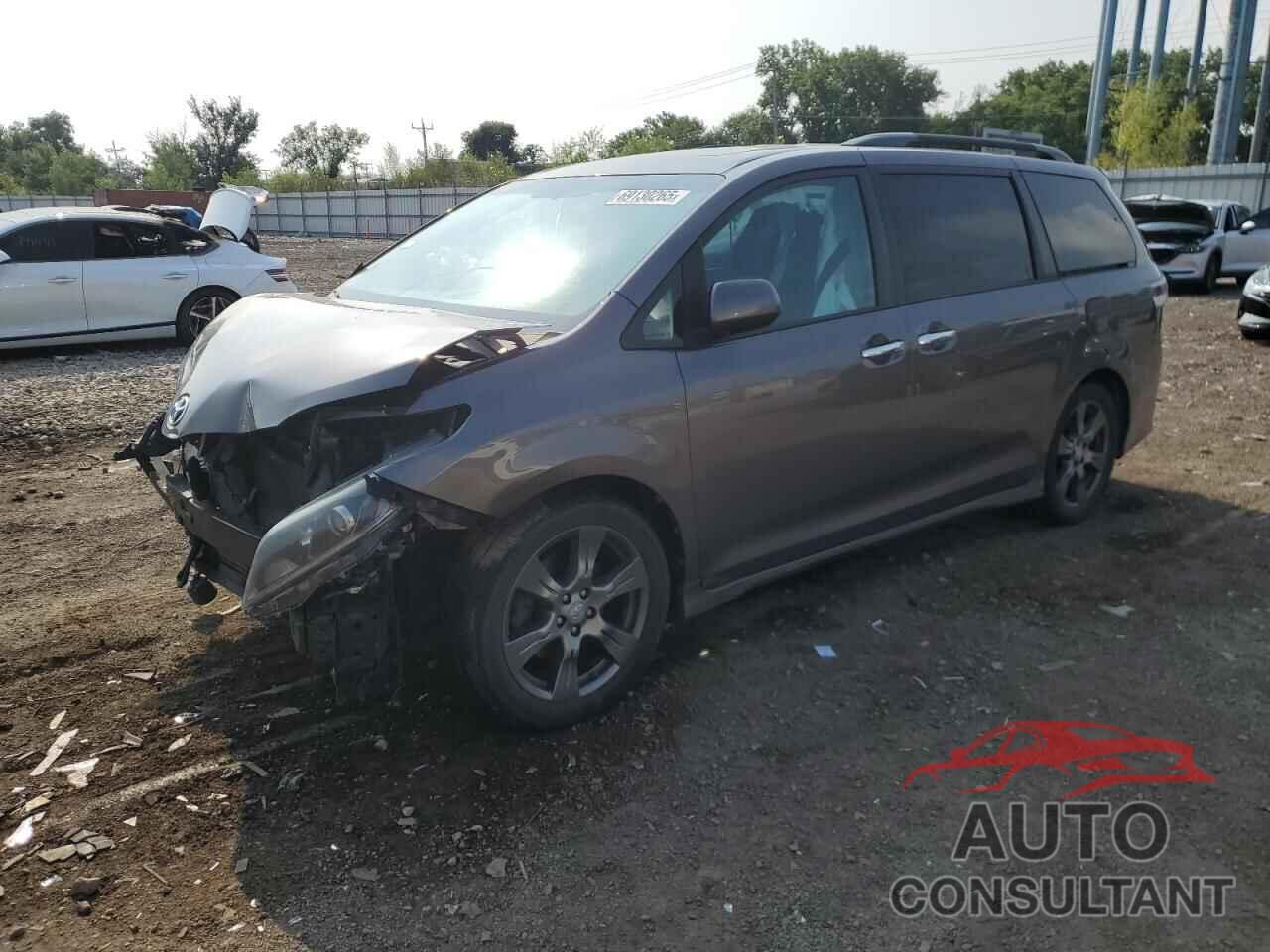 TOYOTA SIENNA 2017 - 5TDXZ3DC3HS840454
