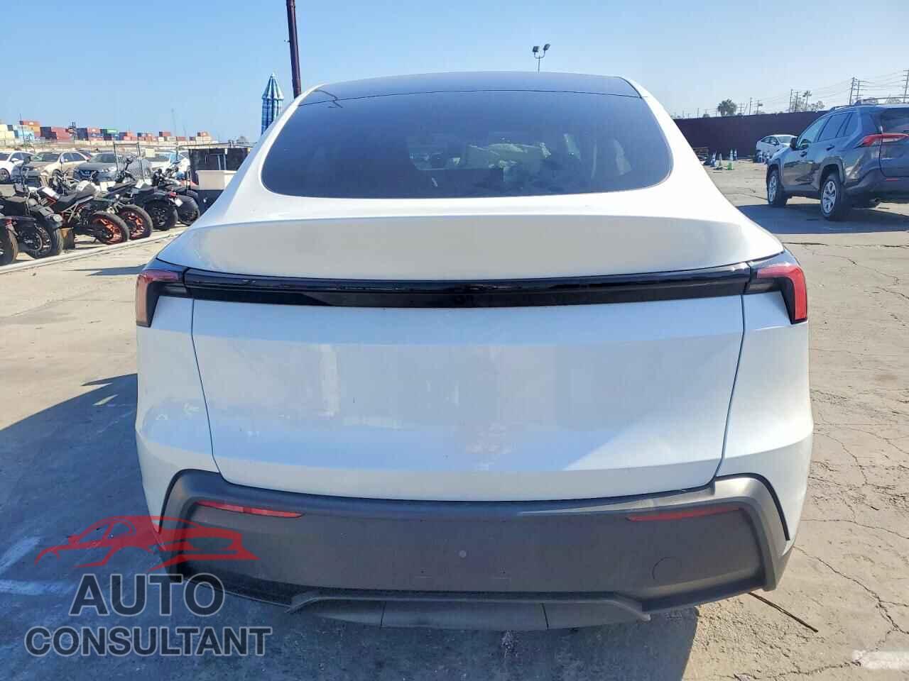 TESLA MODEL Y 2026 - 7SAYGDED4TA620132