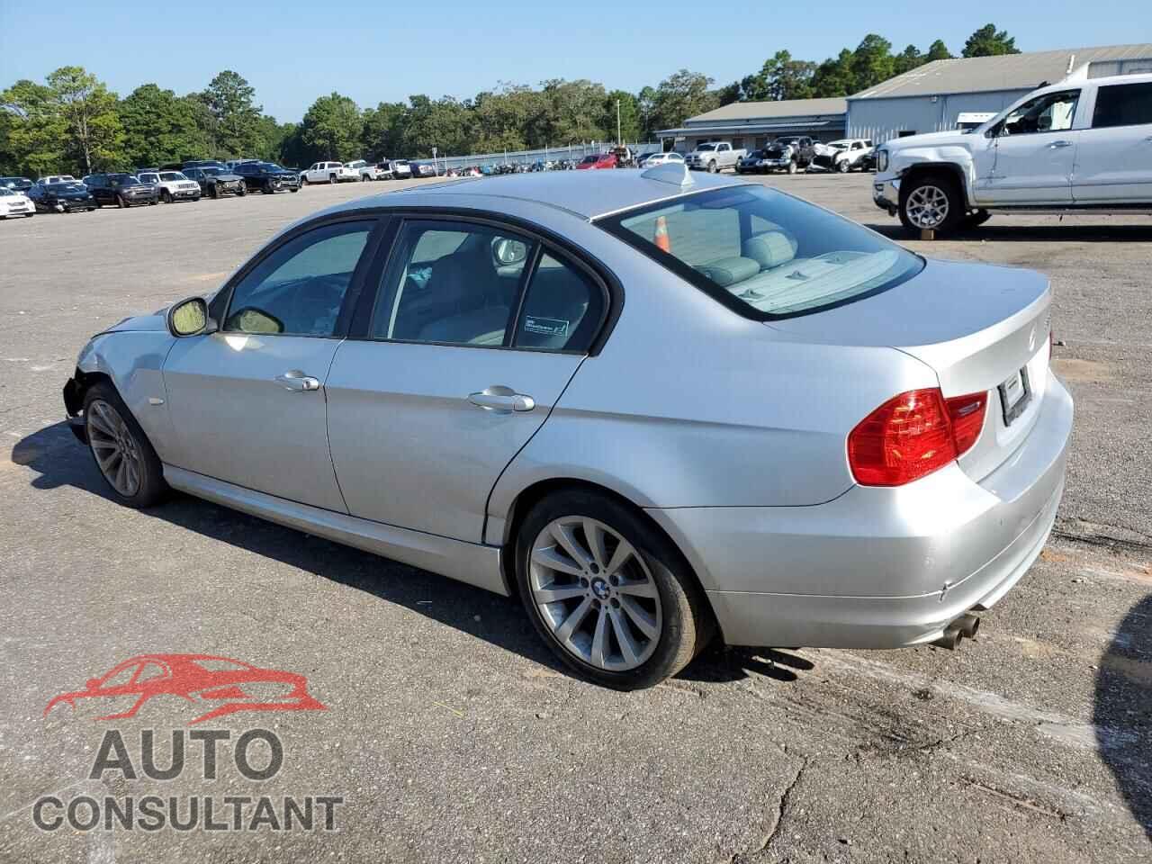 BMW 3 SERIES 2011 - WBAPH7C52BA801000