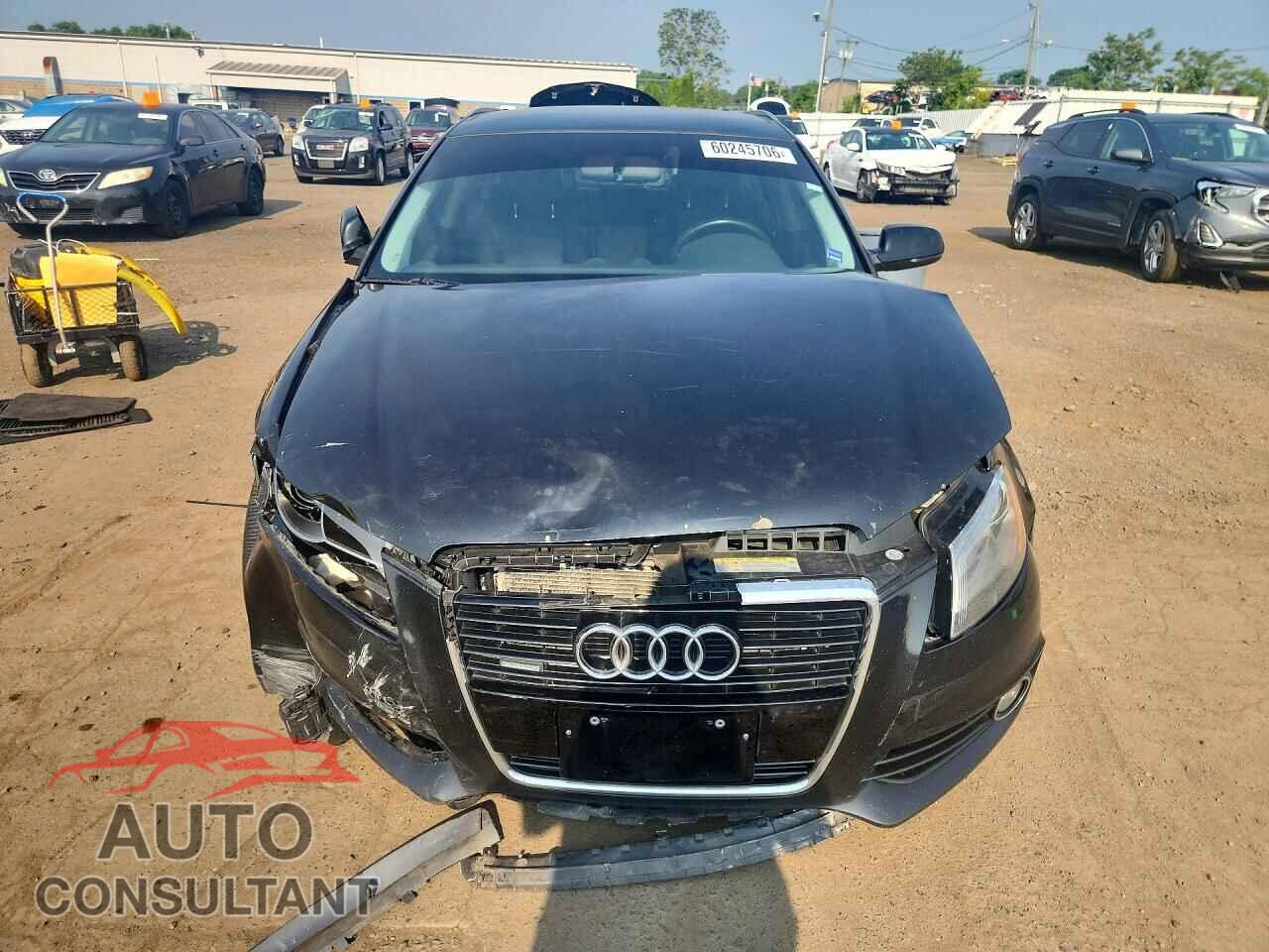 AUDI A3 2011 - WAUMFAFM0BA034580