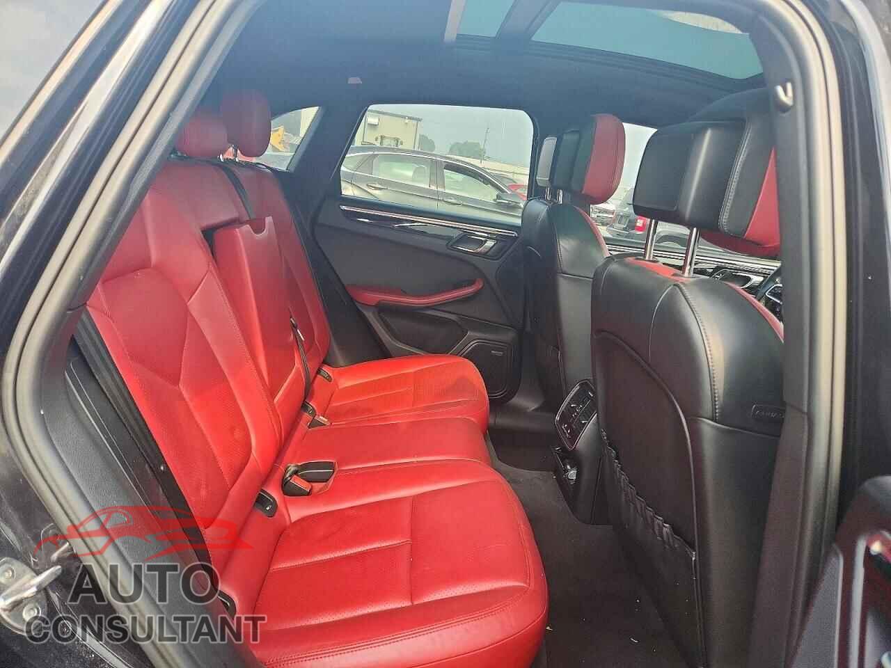 PORSCHE MACAN 2016 - WP1AB2A50GLB48449